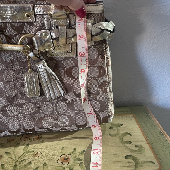 Vintage Coach Handbag - Picture 14 of 16